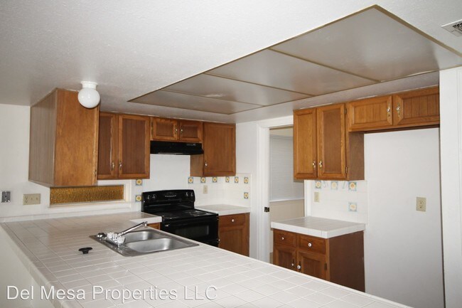 Foto del edificio - 4 br, 2 bath House - 6925 Vivian NE
