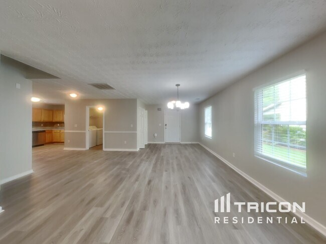 Building Photo - 484 Cathedral Dr
