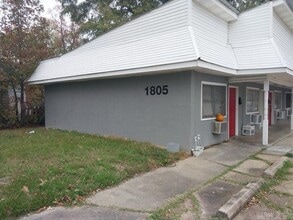 Building Photo - 1805 S Beech St