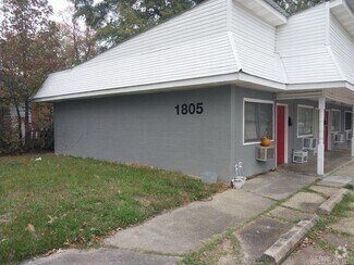 Building Photo - 1805 S Beech St