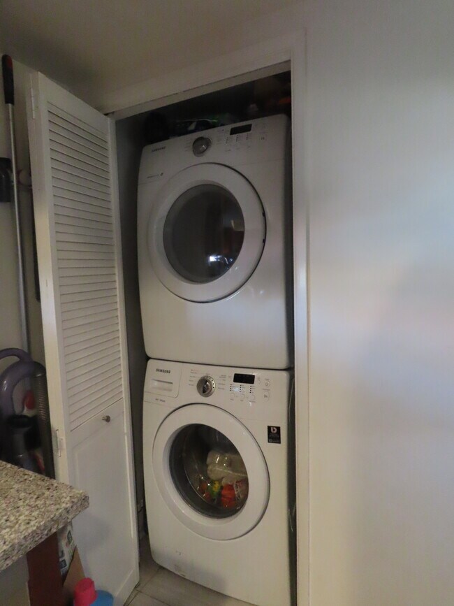 Foto del edificio - 11337 Nebraska Ave