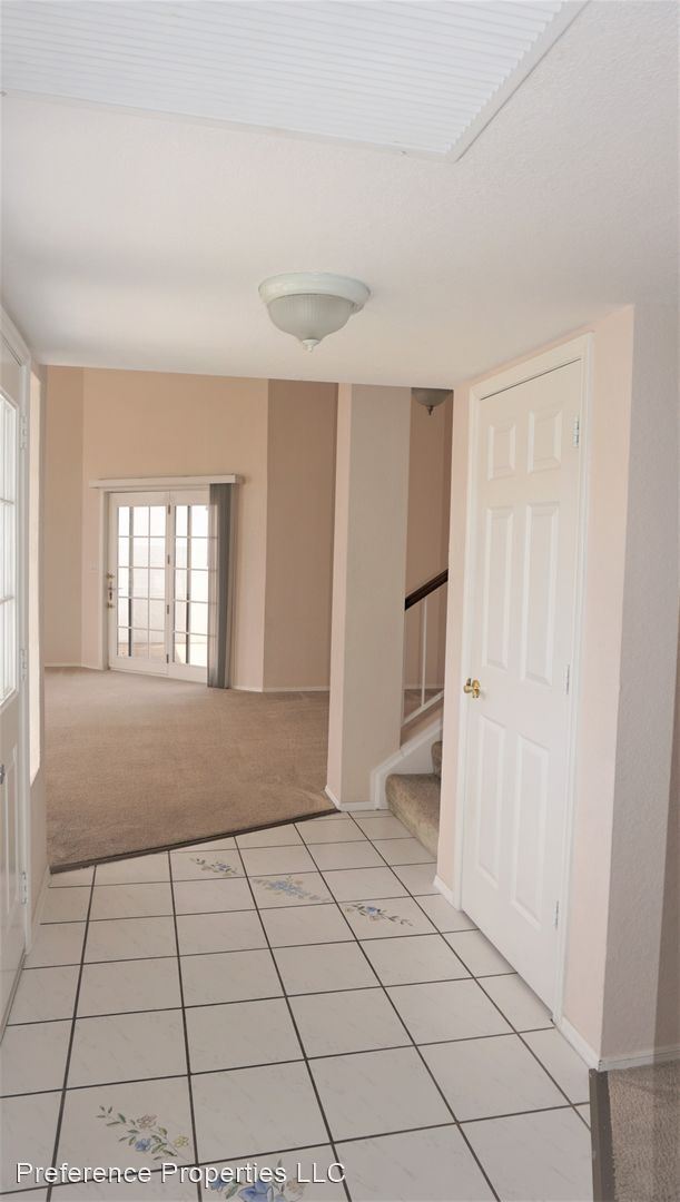 Building Photo - 4 br, 2.5 bath House - 2834 Palmer Dr.