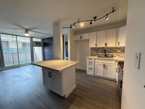 Building Photo - 785 Kinau St