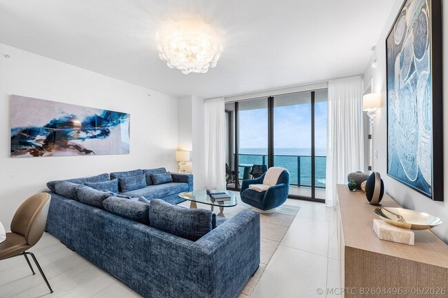 Building Photo - 900 N Ocean Blvd