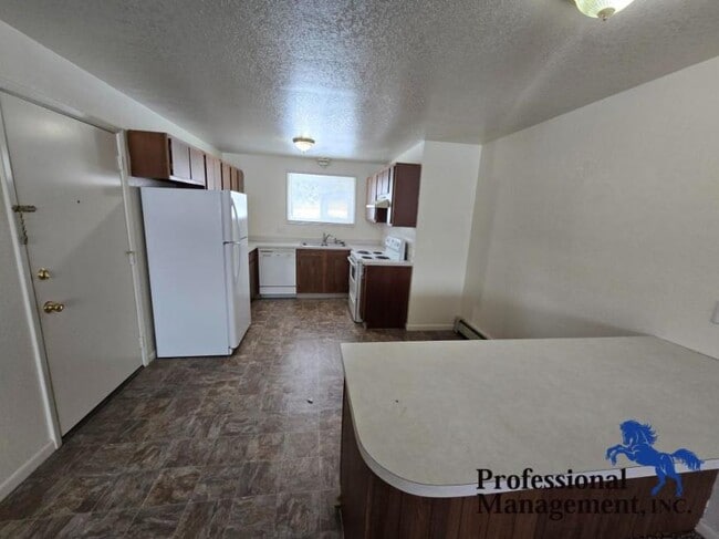 Building Photo - 2 bedroom in Billings MT 59105