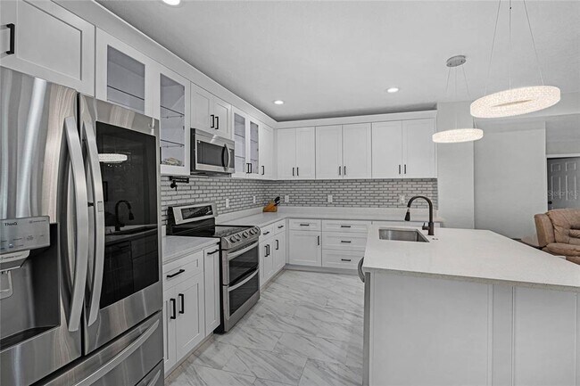 Building Photo - 121 Tuxford Dr