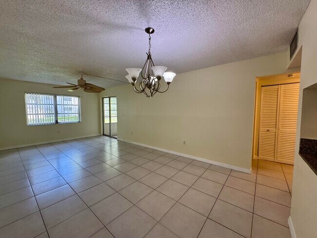 Building Photo - 6507 Winfield Blvd