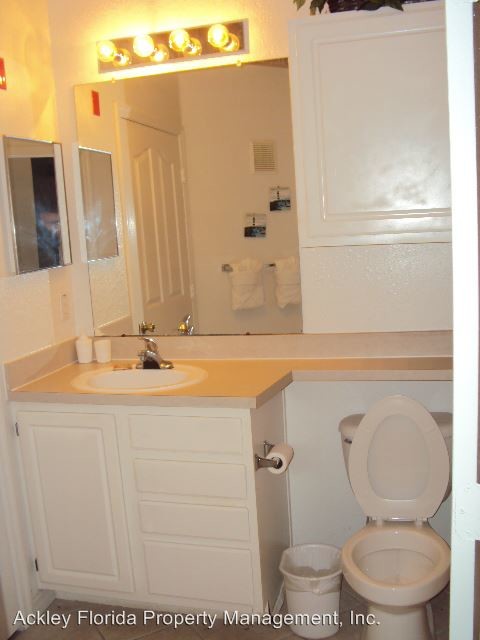 Building Photo - 8905 Legacy Ct