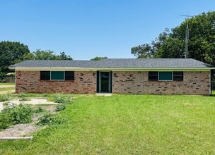 Building Photo - 5683 TX-22