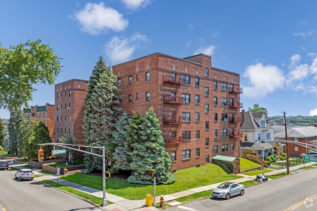 Building Photo - King Alfred Apartments