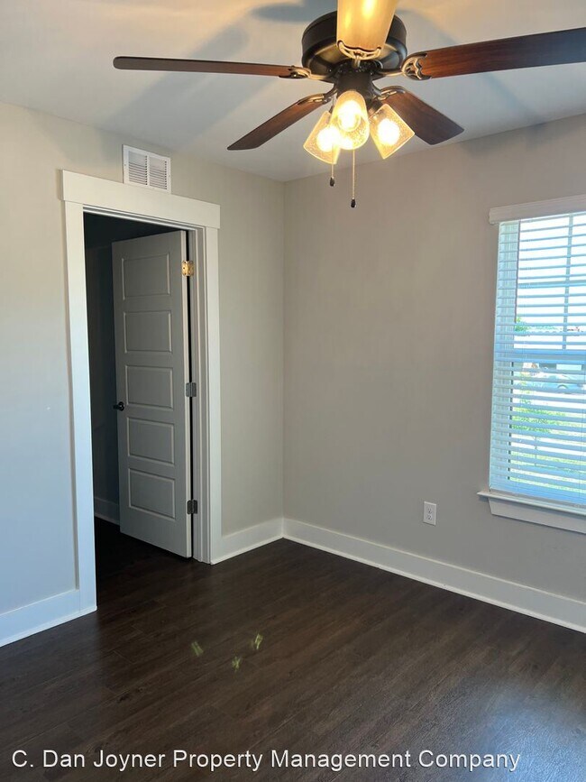 Building Photo - 3 br, 2.5 bath House - 2 Tolar Road