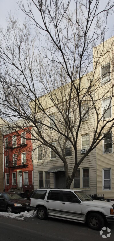 Primary Photo - 191 Green St