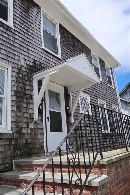 3 Princeton St Unit B, Newport, RI 02840 Room for Rent in Newport, RI