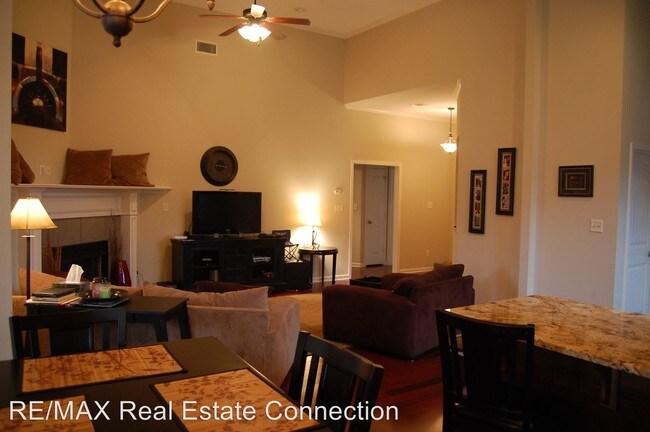 Building Photo - 1804 Reveille Cir