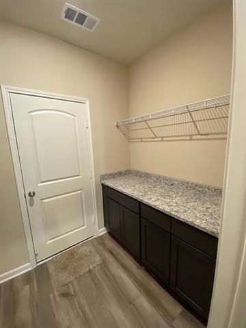 Foto del edificio - 200 Lake Rdg