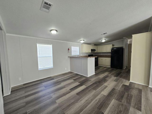 Building Photo - 1123 Walt Williams Rd