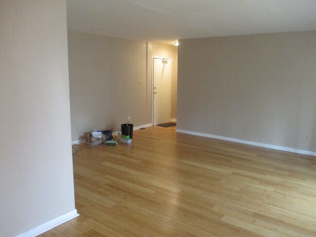 Foto del edificio - 545 Burgoyne Rd