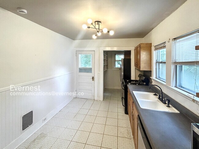 Foto del edificio - 5016 8th Terrace S