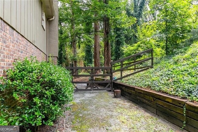 Foto del edificio - 4932 Rock Haven Dr SW