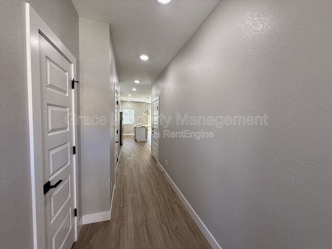 Building Photo - 2820 W 53rd Ave