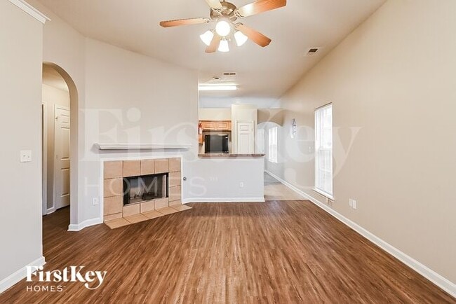 Foto del edificio - 5599 Queens Ring Cove