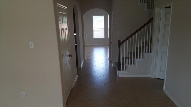 Foto del edificio - 13003 Meadow Springs Dr