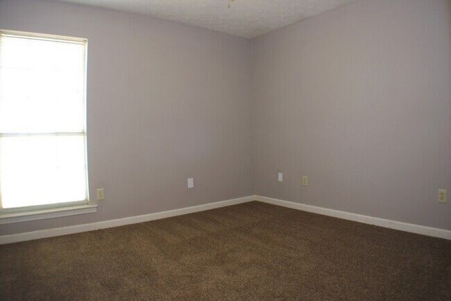 Building Photo - 3659 Carriage Oaks Dr