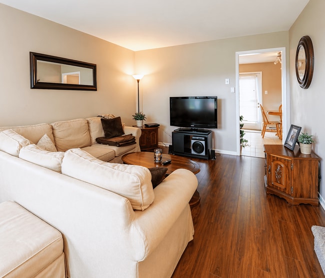 Photo du bâtiment - Kendra Street Apartments