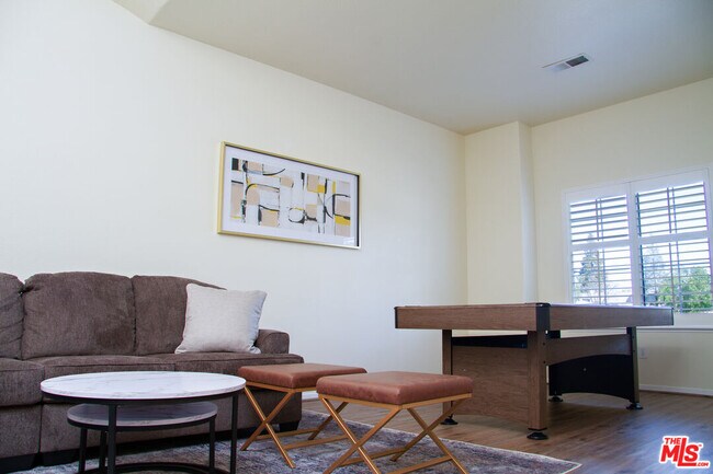 Foto del edificio - 8506 Blue Heron Dr