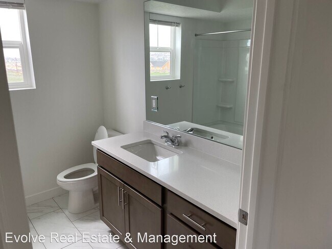 Building Photo - 3 br, 2.5 bath House - 4247 W Bromwell Court