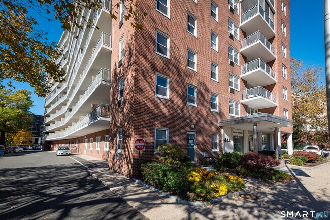 Foto del edificio - 444 Bedford St
