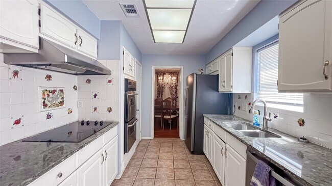 Foto del edificio - 9206 Hendon Ln