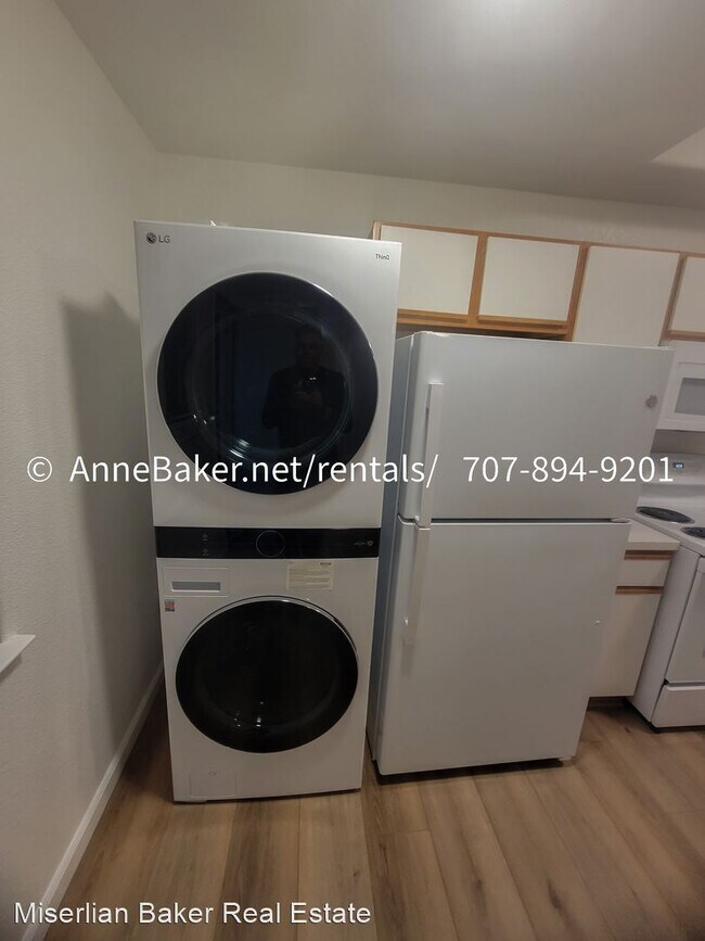 Foto del edificio - 2 br, 1 bath House - 418 W. 2nd