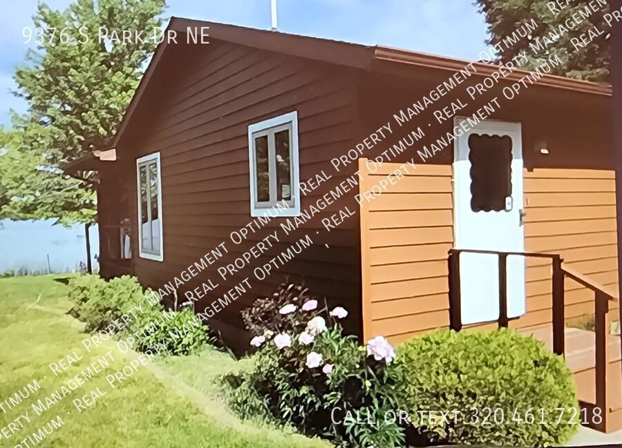 Primary Photo - 9376 S Park Dr NE