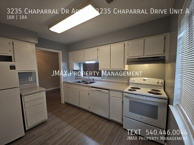 Foto del edificio - 3235 Chaparral Dr
