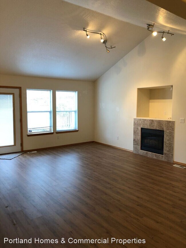 Building Photo - 3 br, 2 bath House - 2012 NE 92nd Ave.