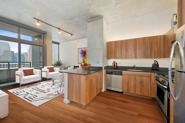 Building Photo - 235 W Van Buren St