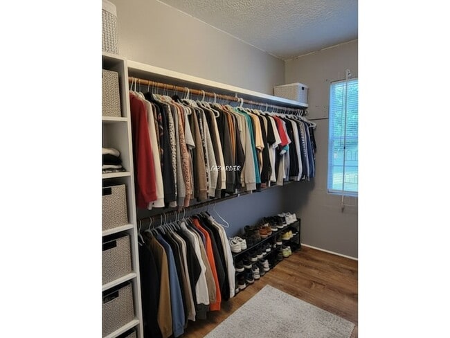 Building Photo - 3749 Lazy River Dr