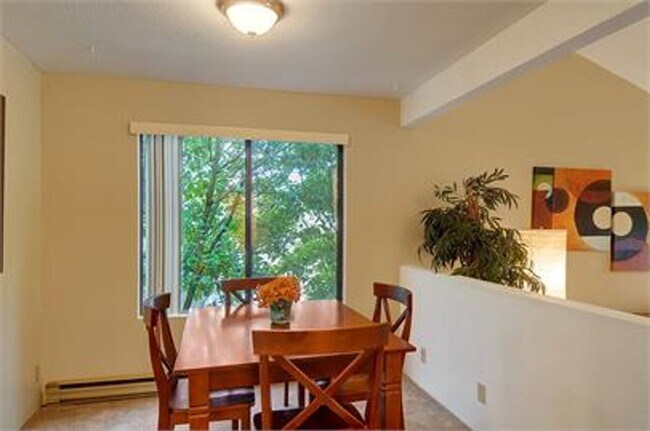 Foto del edificio - 2413 NW 62nd St
