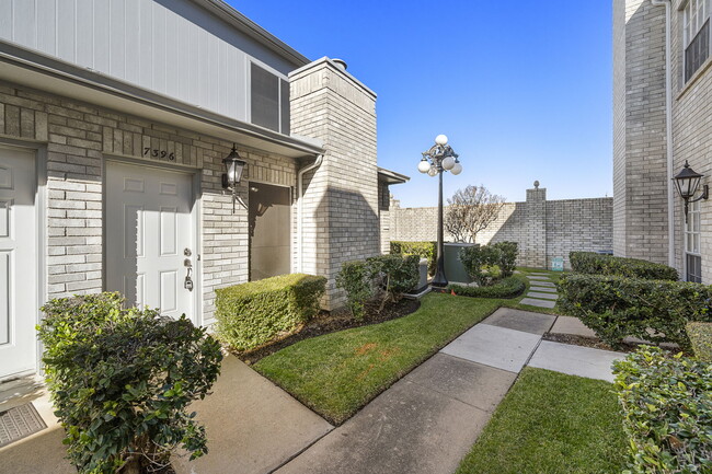 Foto del edificio - 7396 Regency Square Ct