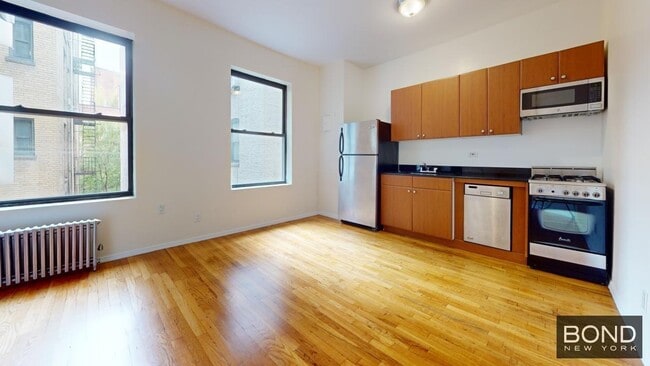 Foto del edificio - 201-205 West 11th Street-3G