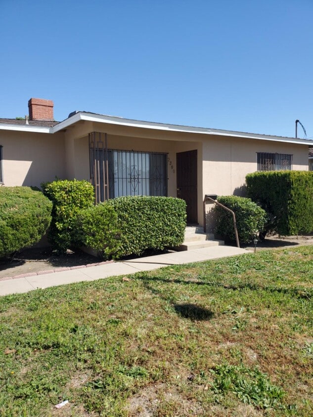 Front view - 2300 S Fremont Ave