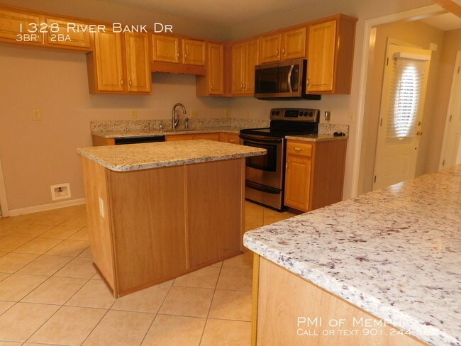 Foto del edificio - Collierville Living-Must See