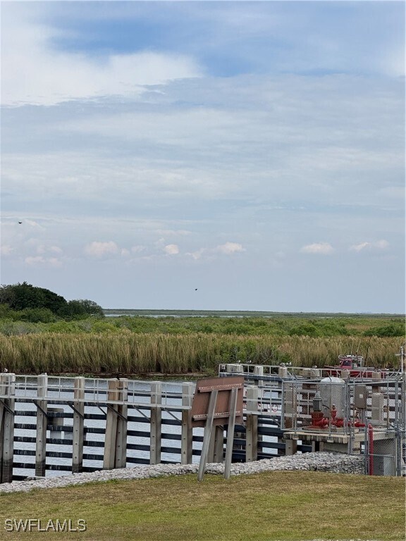 Foto del edificio - 707 Hoover Dike Rd