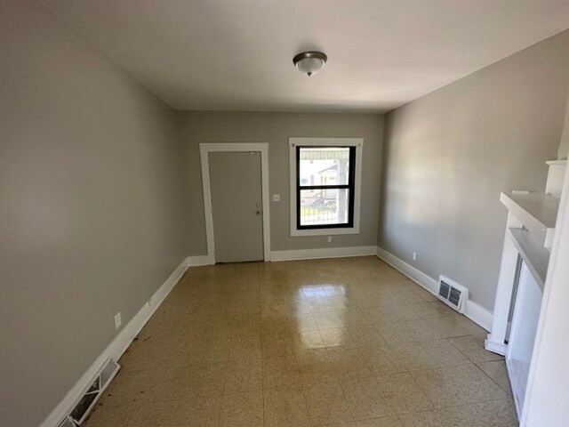 Building Photo - 210 Thornton Ave