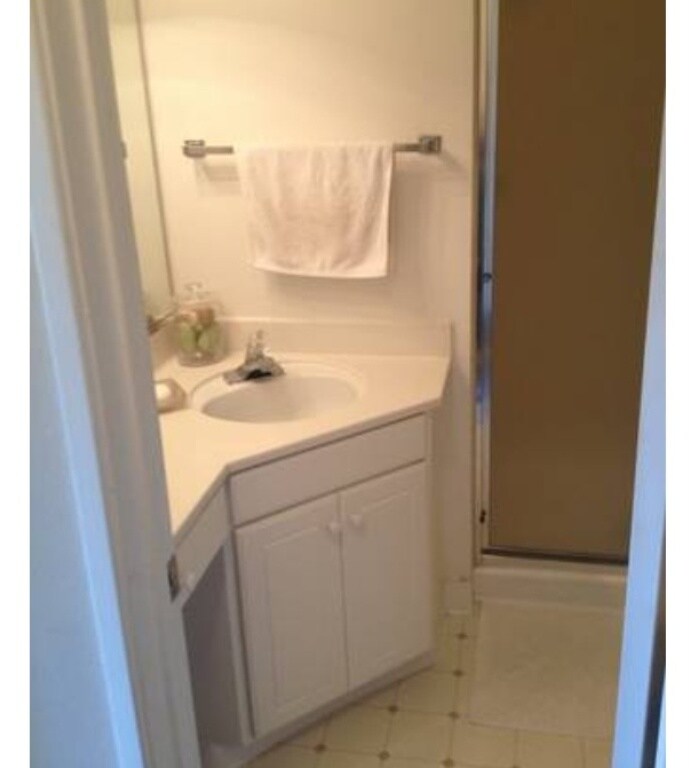 1870 Park Newport, Newport Beach, CA 92660 Apartments in Newport