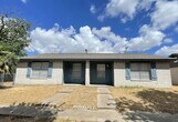 Foto principal - 1203 Airline Dr