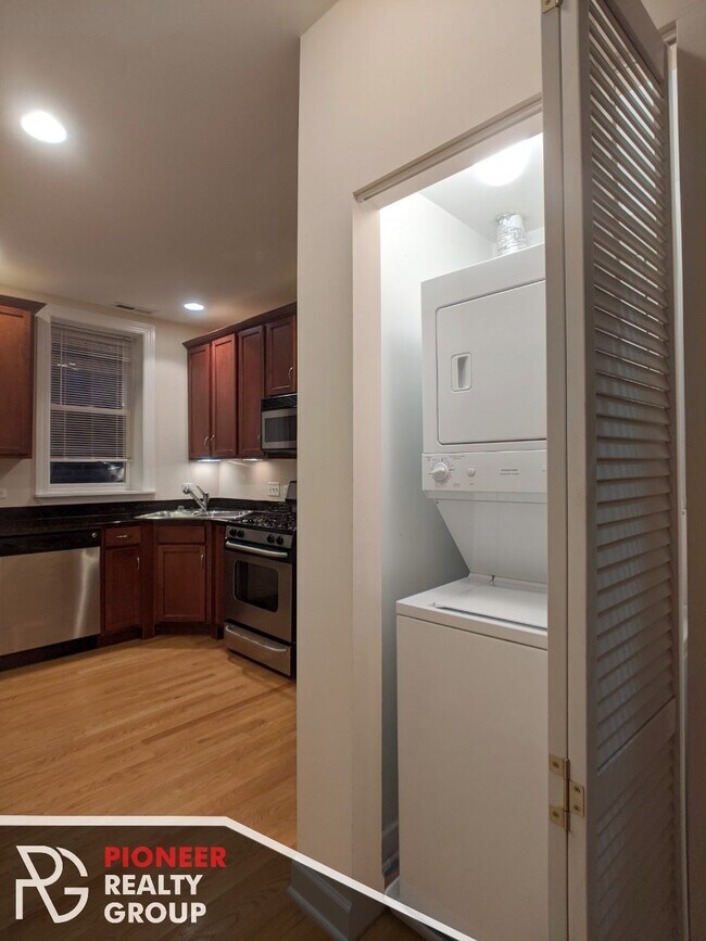 Foto del edificio - 3244 N Clifton Ave