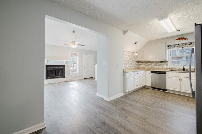 Building Photo - 90 Freedom Way