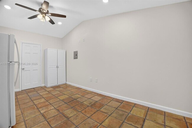 Building Photo - 7941 SW 37th Terrace